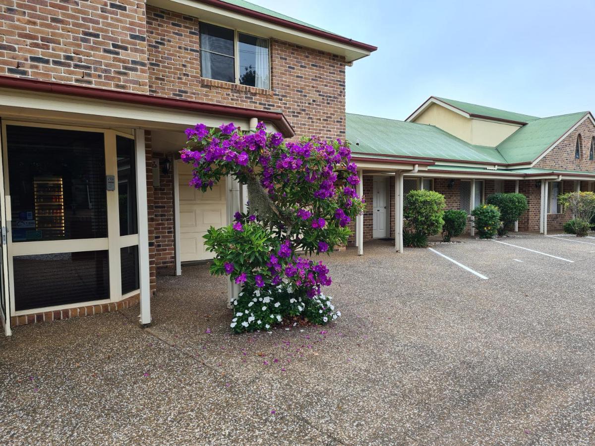 Country Gardens Motor Inn Toowoomba Bagian luar foto