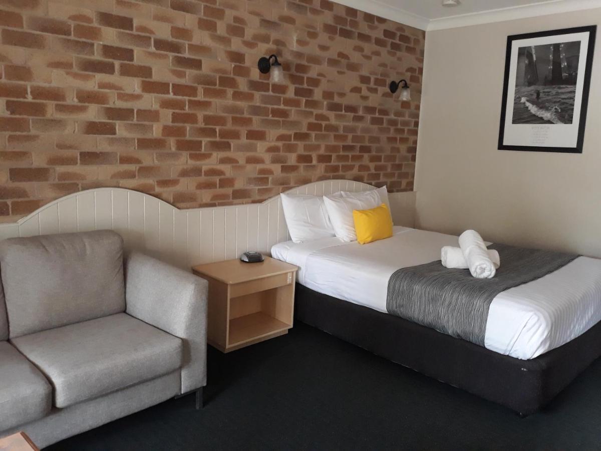 Country Gardens Motor Inn Toowoomba Bagian luar foto